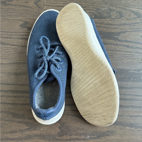 Gently Used Allbirds Tree Runner - men’s size 8 - Picture 5 of 5